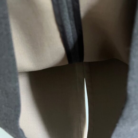 Grey Skirt Beige Trim and Lining Size 8 - Picture 3 of 5